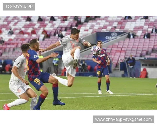 格列兹曼禁区弧顶果断起脚